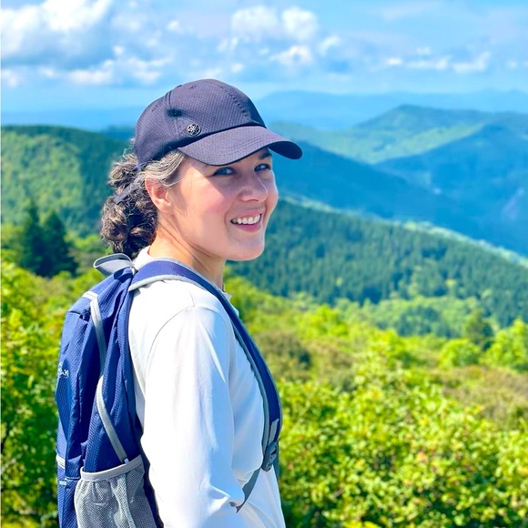 Meet your Posher, Dani - Picture 1 of 3